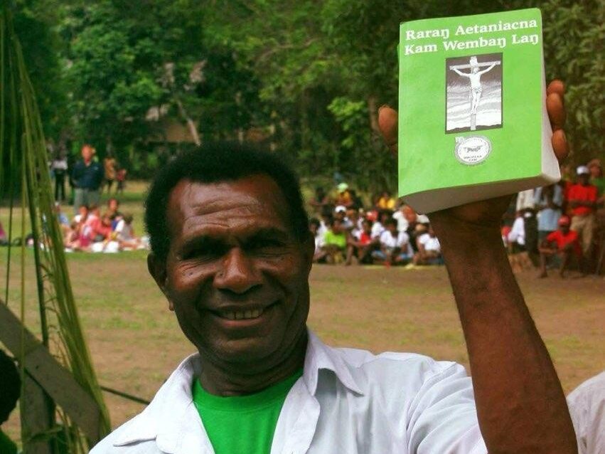 First book completed in the Waran language! This is the book of John.